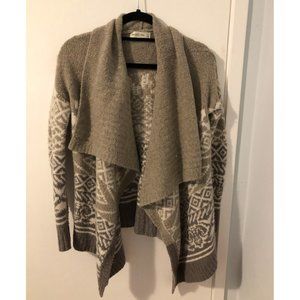 Abercrombie & Fitch Sweater